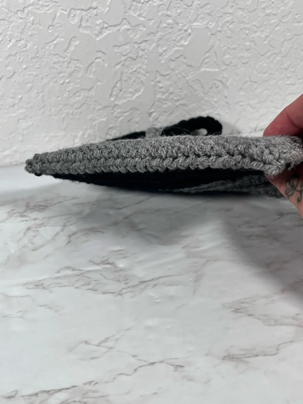 Gray & Black Crochet Wristlet - Picture 4 of 8